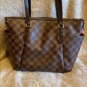 Louis Vuitton Damier PM